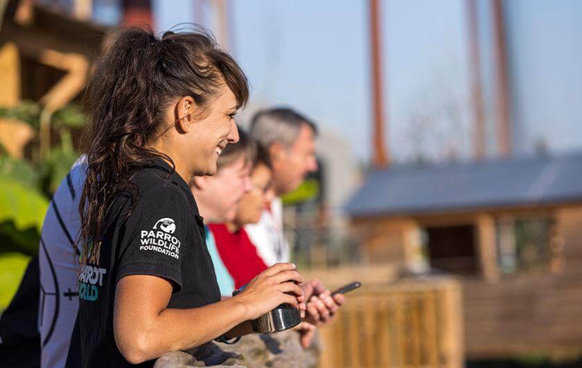 Visite guidée privative de Parrot World pendant un séminaire d'entreprise - Crécy-la-Chapelle (77)