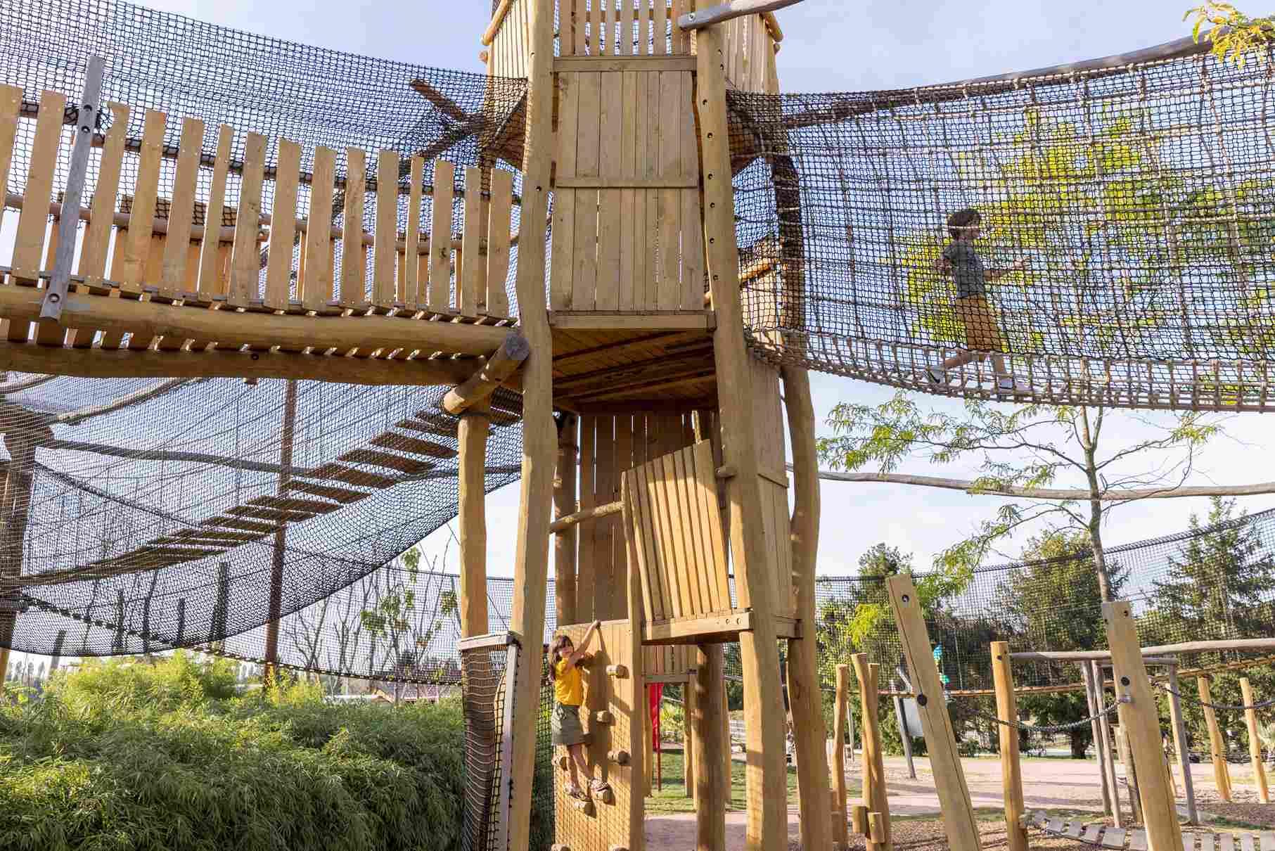 Parrot World parc animalier immersif - Que faire pendant les vacances d'été 2026 en Île-de-France - Aire de jeux Gratuite