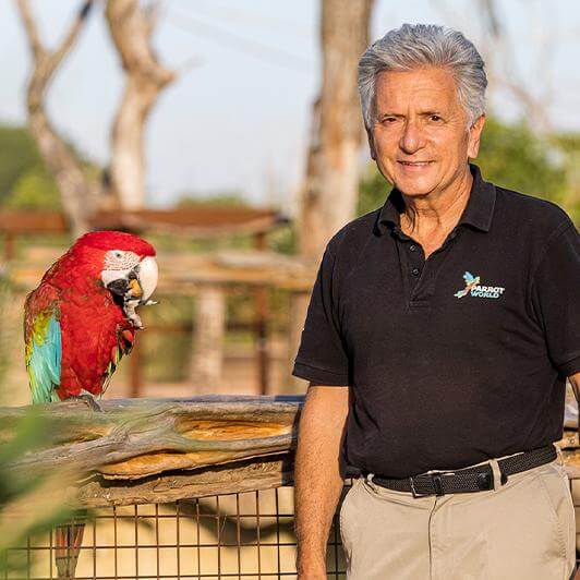 Eric Vignot, fondateur de Parrot World. Le parc animalier immersif proche de Paris - Décor Amérique du Sud