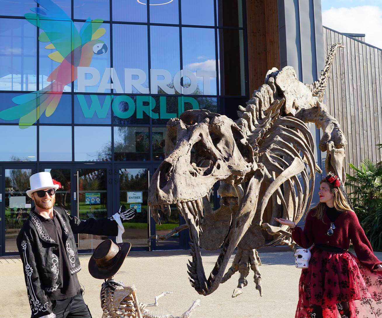 1 Halloween - Dia de los Muertos - Exposition de dinosaures grandeur nature à Parrot World 2024