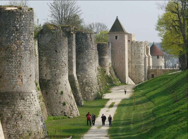 Middeleeuwse stad Provins op de UNESCO-werelderfgoedlijst, op 50 min van Disneyland Paris
